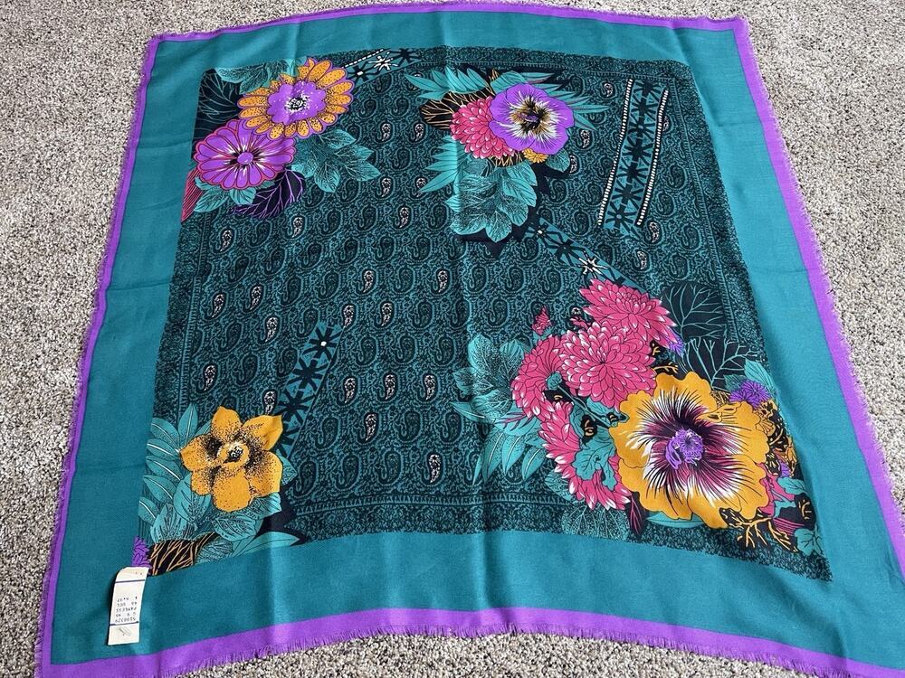 VTG Alyssa Made In Italy Women's Bright Floral Square Scarf 31x31in Colorful